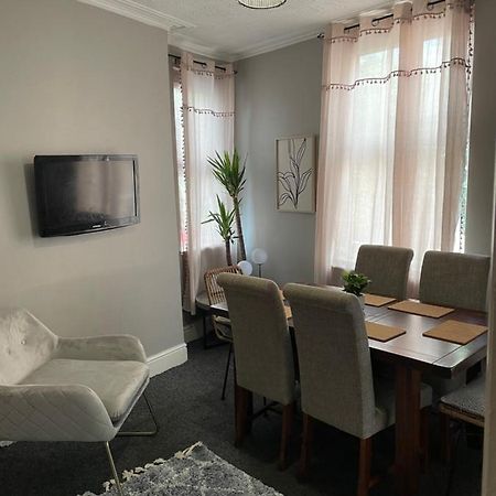 Perfect For Large Groups, Sleeps 15 Close To City Centre Sheffield Ngoại thất bức ảnh